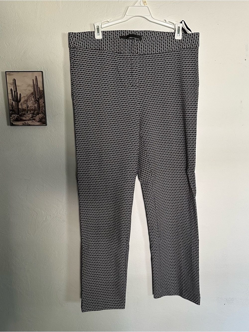 Black and white patterned Amanda + Chelsea Trousers size 4